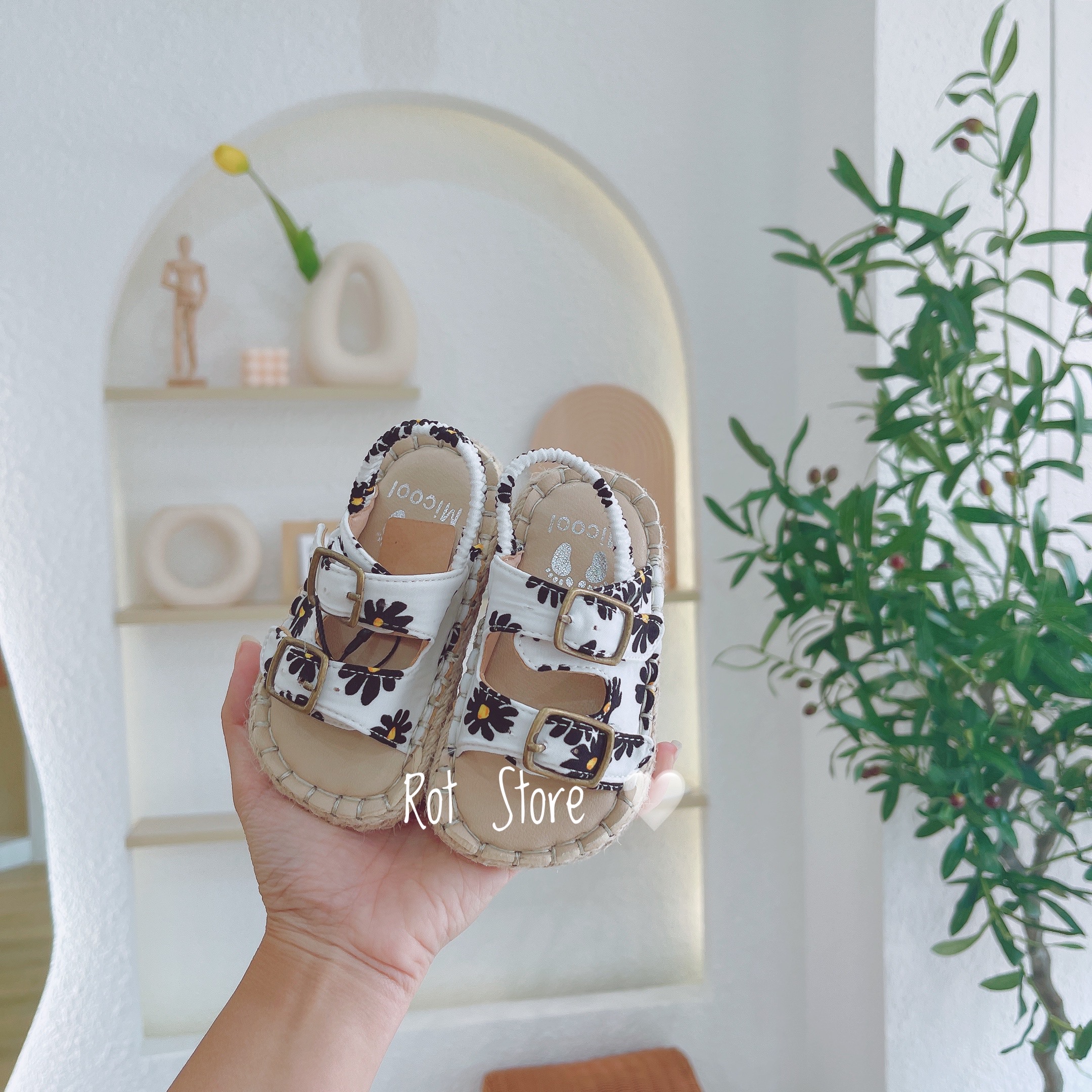 Giày sandal hoa – M0015